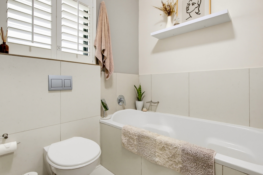 3 Bedroom Property for Sale in Aan de Wijnlanden Western Cape